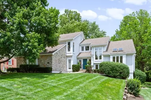 3908 W 124th St, Leawood, KS 66209