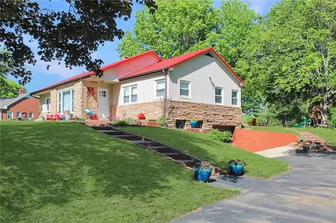 705 Main St, Higginsville, MO 64037