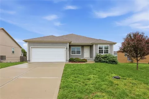 737 S Cypress St, Gardner, KS 66030