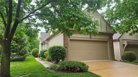 6316 W 145th St, Overland Park, KS 66223