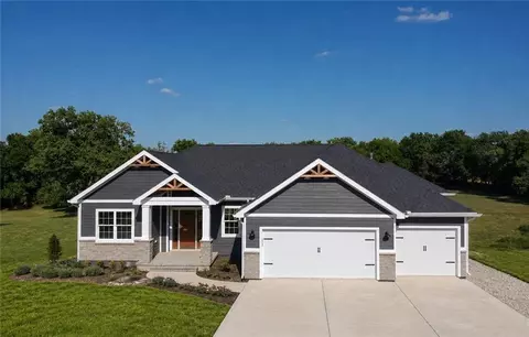 22940 Necole Rd, Holton, KS 66436