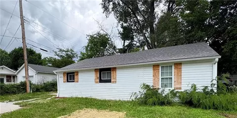 1004 E Walnut St, Independence, MO 64050