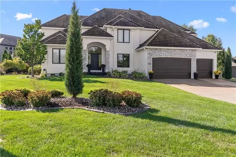 4206 NEdmonson Ct, Lees Summit, MO 64064