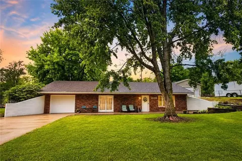 16108 Speaker Ave, Belton, MO 64012