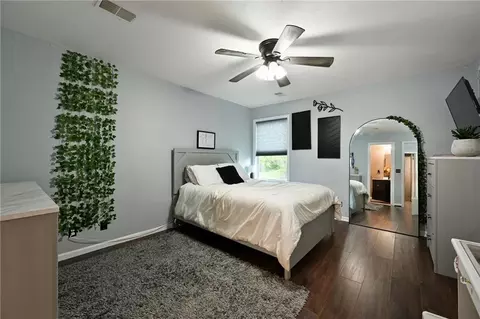 Bedroom - 712 S Adams St, Raymore, MO 64083 photo 3 of 5