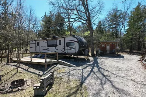 101 W Raintree Rdg, Mound City, KS 66056