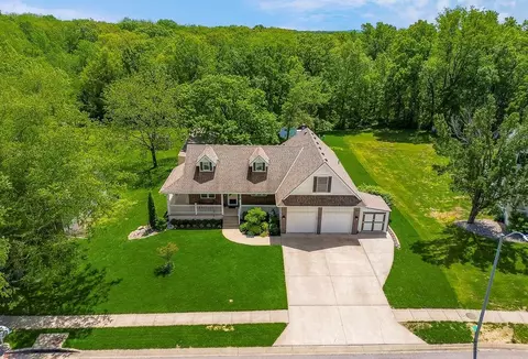 1508 Winchester Dr, Pleasant Hill, MO 64080