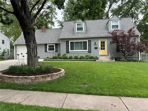 7721 W 96th Ter, Overland Park, KS 66212