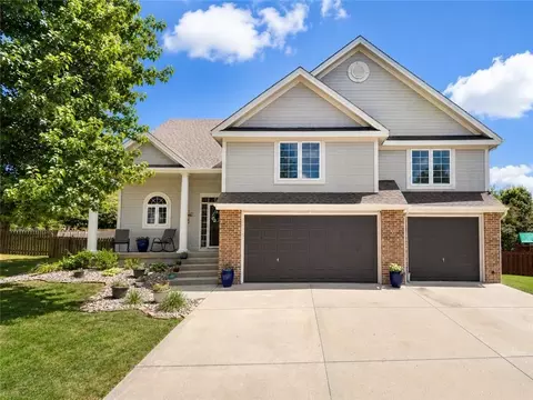 9105 N Kansas Ct, Kansas City, MO 64156