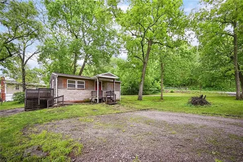 161 T St, Lake Lotawana, MO 64086