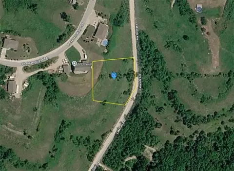 7850 Lakeside Ave, Manhattan, KS 66502