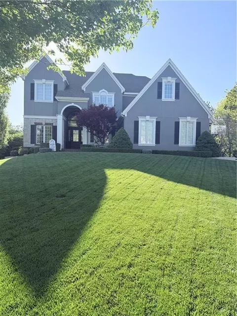 14024 Melrose St, Overland Park, KS 66221
