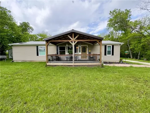 1981 SW State Route 2 Hwy, Garden City, MO 64747