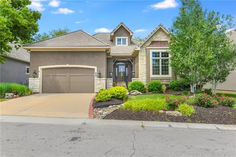 5404 W 124th Ter, Leawood, KS 66209