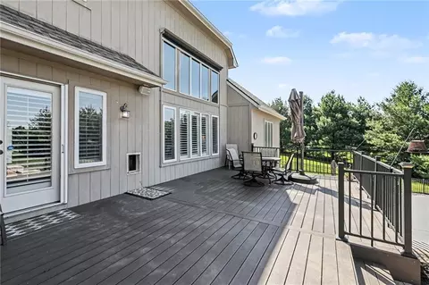 Exterior - 9705 NE Jacob Ln, Lees Summit, MO 64086 photo 4 of 11