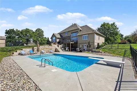 Exterior - 9705 NE Jacob Ln, Lees Summit, MO 64086 photo 10 of 11