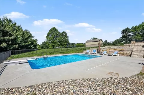 Exterior - 9705 NE Jacob Ln, Lees Summit, MO 64086 photo 11 of 11