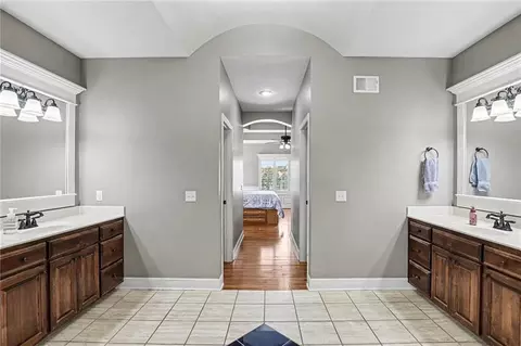 Entry Way - 9705 NE Jacob Ln, Lees Summit, MO 64086 photo 4 of 4