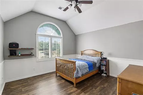 Bedroom - 9705 NE Jacob Ln, Lees Summit, MO 64086 photo 5 of 7
