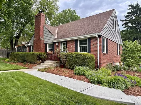 5315 Clark Dr, Roeland Park, KS 66205