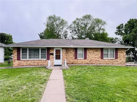 2820 Clay St, Saint Joseph, MO 64501