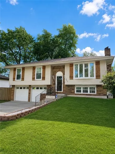 2400 S 16th Ter, Leavenworth, KS 66048