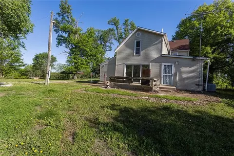 Exterior - 6900 Smith Dr, Hamilton, MO 64644 photo 3 of 8