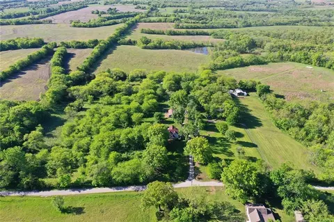 View/Area - 6900 Smith Dr, Hamilton, MO 64644 photo 1 of 7