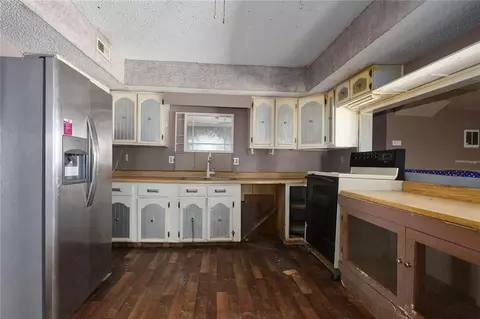 Kitchen - 6900 Smith Dr, Hamilton, MO 64644 photo 1 of 1
