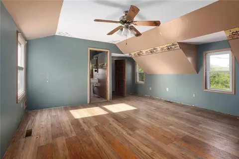 Bedroom - 6900 Smith Dr, Hamilton, MO 64644 photo 5 of 7