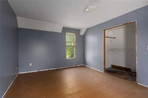 Bedroom - 6900 Smith Dr, Hamilton, MO 64644 photo 3 of 7