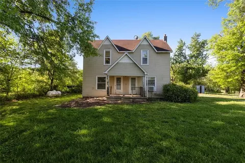 Exterior - 6900 Smith Dr, Hamilton, MO 64644 photo 8 of 8