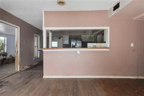 Living - 6900 Smith Dr, Hamilton, MO 64644 photo 5 of 7