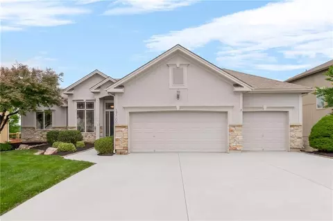 17500 130th Ter, Platte City, MO 64079