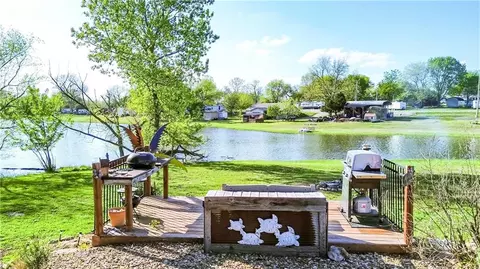 142 N Linn Valley Dr, Linn Valley, KS 66040