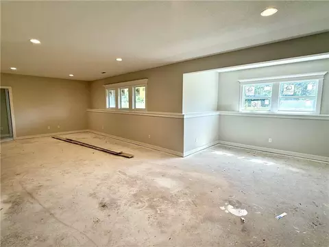 Living - 621 E 13th St, Kearney, MO 64060 photo 3 of 10