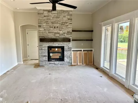 Living - 621 E 13th St, Kearney, MO 64060 photo 1 of 10