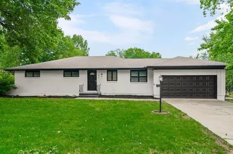8819 E 61st St, Raytown, MO 64133