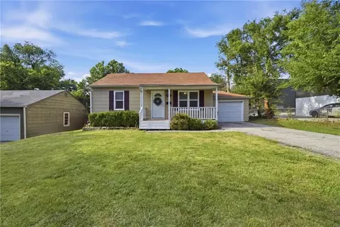 418 W 87th Ter, Kansas City, MO 64114