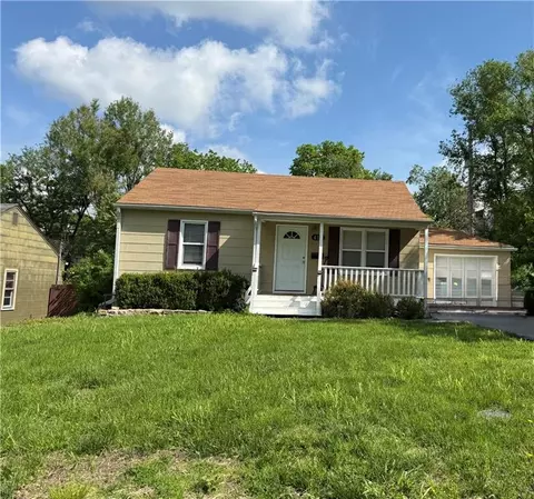 418 W 87th Ter, Kansas City, MO 64114
