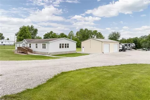 201 N Willis St, Hamilton, MO 64644