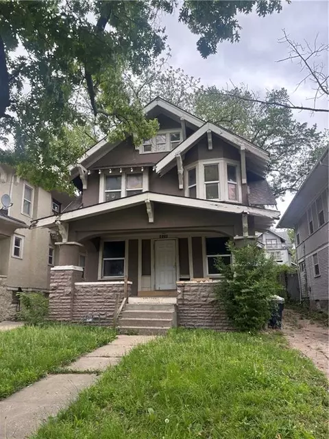 4125 Chestnut Ave, Kansas City, MO 64130