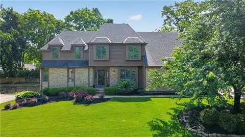 12001 Wenonga Ln, Leawood, KS 66209