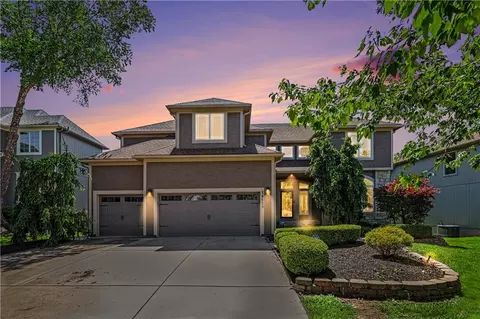 14659 S Garnett St, Olathe, KS 66062