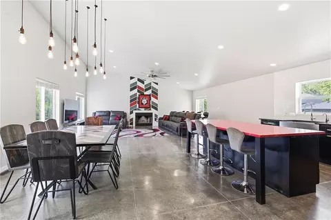 Dining - 15 NE Johnson St, Lees Summit, MO 64063 photo 3 of 7