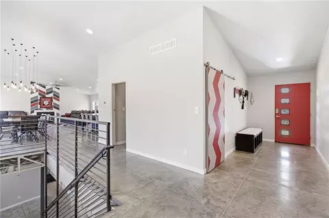 Entry Way - 15 NE Johnson St, Lees Summit, MO 64063 photo 2 of 2
