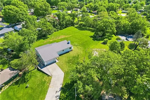View/Area - 15 NE Johnson St, Lees Summit, MO 64063 photo 9 of 9