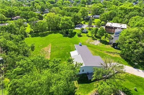 View/Area - 15 NE Johnson St, Lees Summit, MO 64063 photo 7 of 9