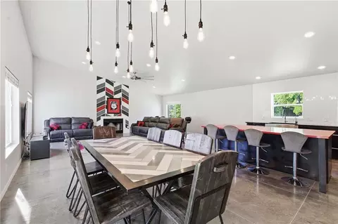 Dining - 15 NE Johnson St, Lees Summit, MO 64063 photo 4 of 7