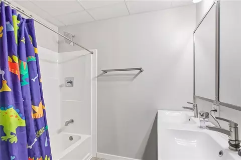 Bath - 15 NE Johnson St, Lees Summit, MO 64063 photo 6 of 6